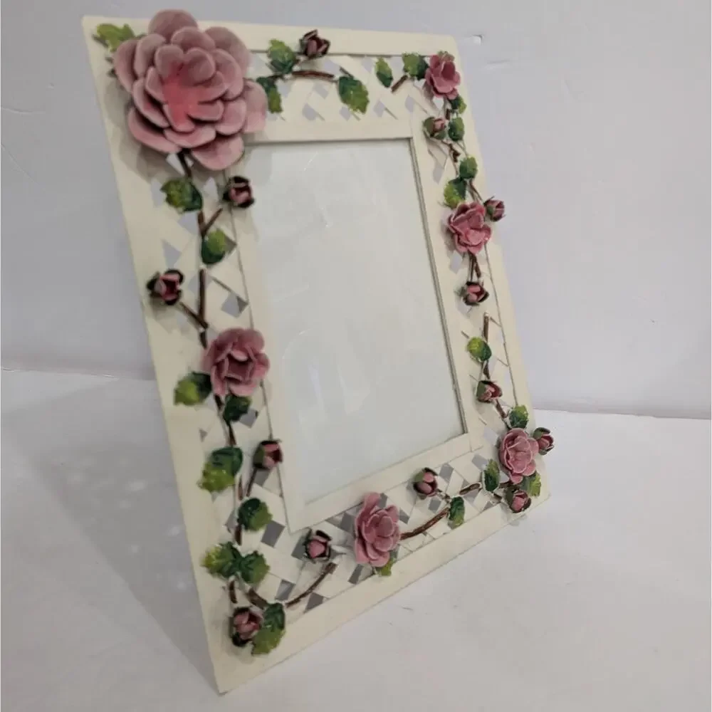 Shabby Chic Cottagecore Metal Lattice Floral Photo Frame 4x6 Tabletop Pink Rose